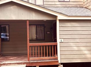 8 Dover Green Loop, West Dover, VT 05356