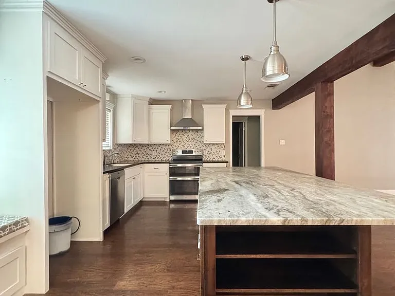 3330 Briargrove Ln — Photo 7
