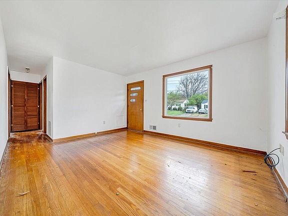 3rd image of 4126 Wyoming Ave NW