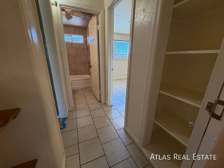 1932 S Campbell Ave — Photo 11