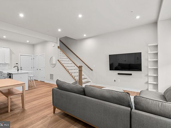 4th image of 16244 Connors Way Unit 43
