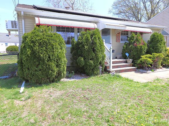 4th image of 89 Oak Ln