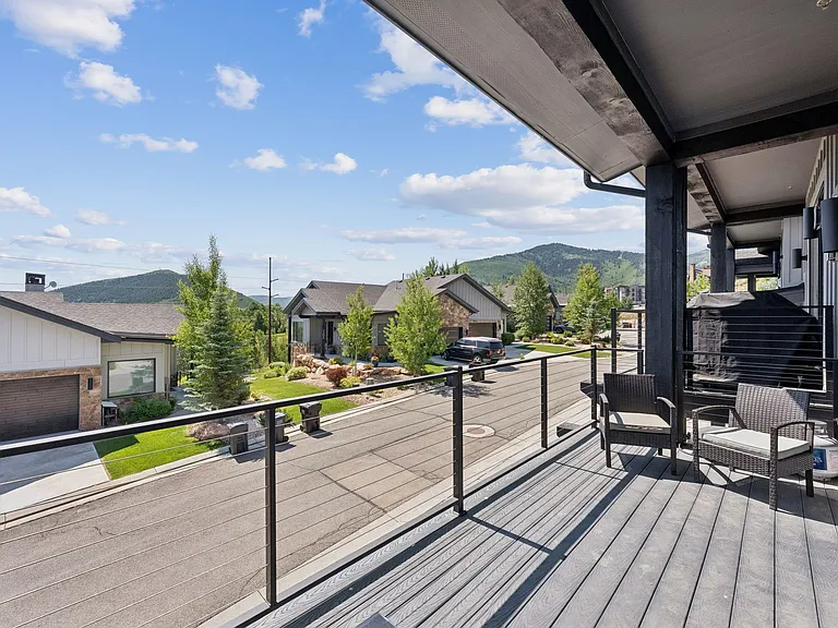 4313 Holly Frost Ct — Photo 36