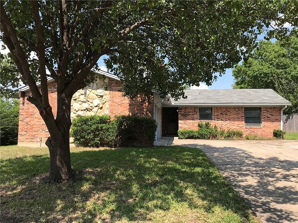 1st image of 1021 Woodcrest Dr