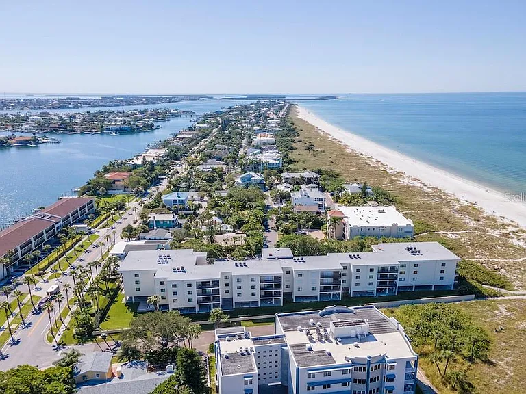 3200 Gulf Blvd #103 — Photo 59