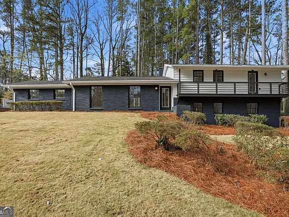 2nd image of 2616 Hawthorne Dr NE