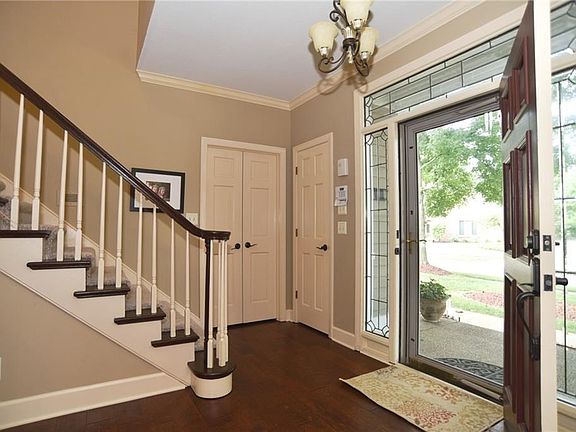 3rd image of 4678 Fox Moor Pl