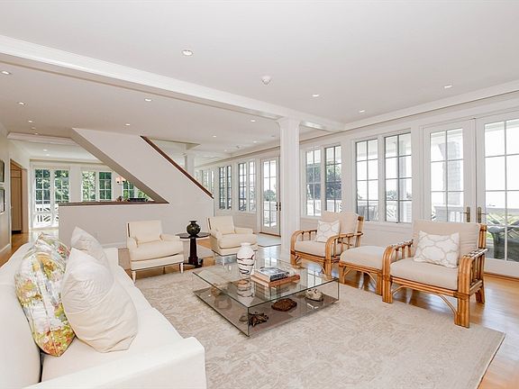 3rd image of 85 Moorings Rd