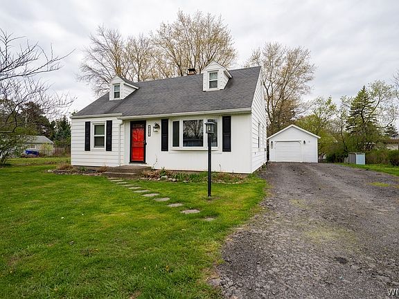 3rd image of 4202 Shimerville Rd