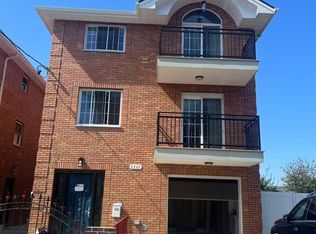 1111 Clarence Ave, Bronx, NY 10465