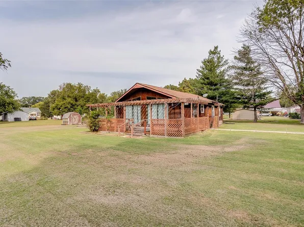 103 N Sparta St, Okawville, IL 62271