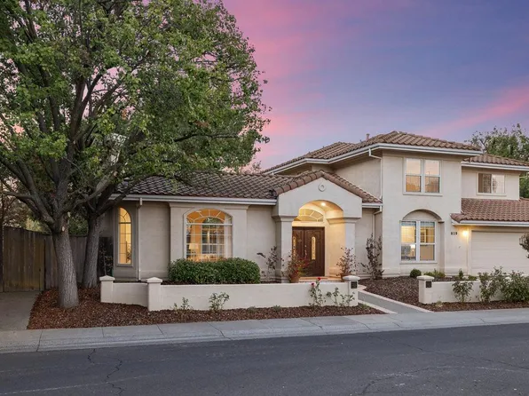 819 Harrier Pl, Davis, CA 95616