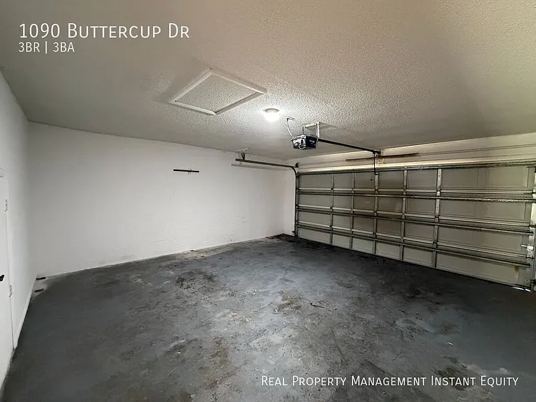 1090 Buttercup Dr — Photo 22