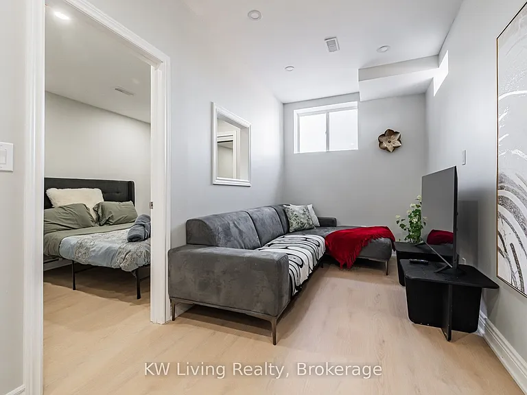 72 Bermondsey Way #BASEMENT — Photo 6