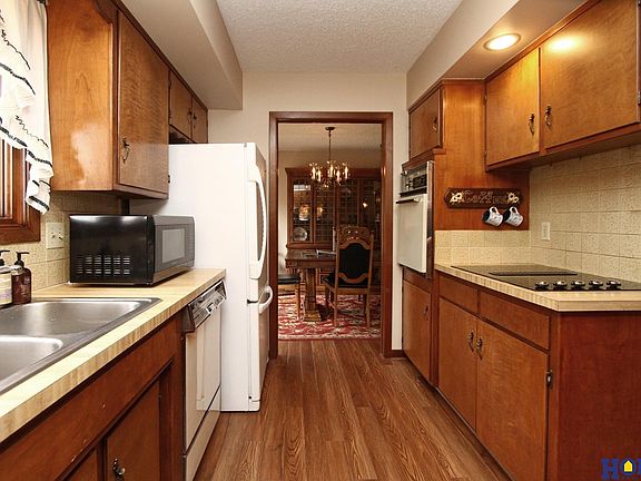 5th image of 8600 Kathy Ln