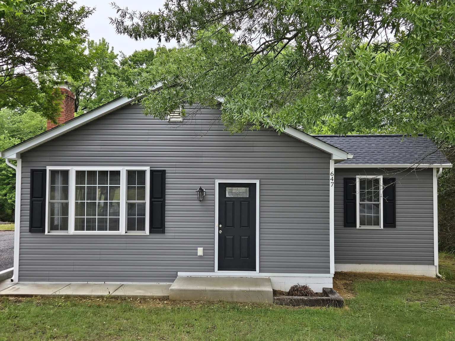 2 bed, 1293 sqft, $2,400 — Photo 1