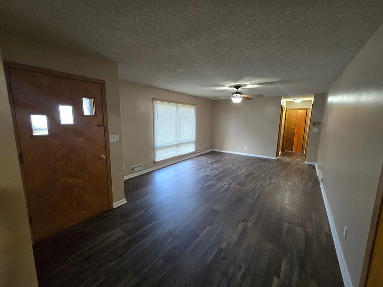 322 Webster St — Photo 9