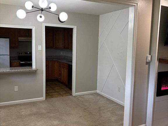 4th image of 178 Elephant Rd APT B13