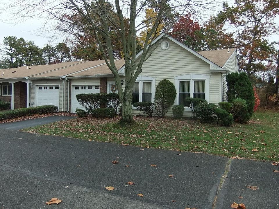 1st image of 83 Woodshill Dr N