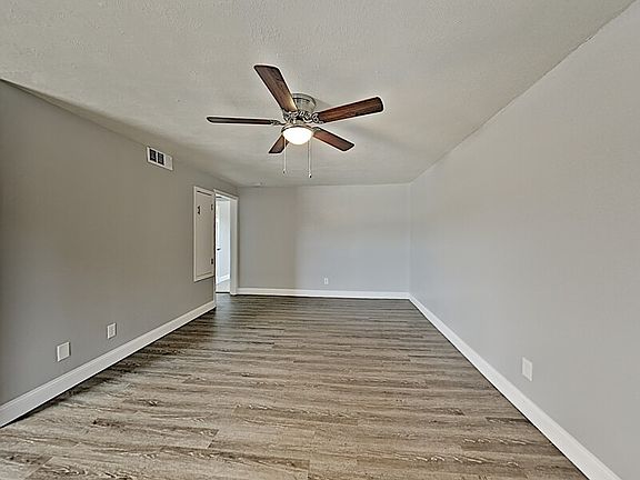 2nd image of 4832 Locke Ave APT 4