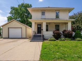 617 9th Ave, De Witt, IA 52742