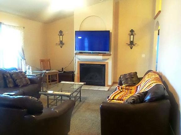 4th image of 340 Mulberry Dr