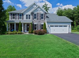 28 Cygnet Cir, Saratoga Springs, NY 12866