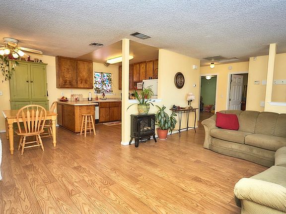 2nd image of 10735 Oakwood Ave