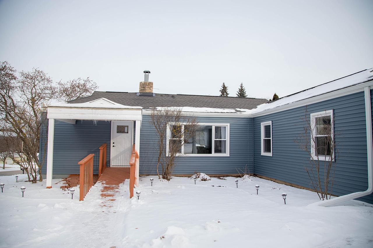 553 South 18th AVE, West Bend, WI 53095 Zillow