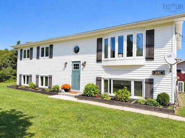 37 Bayside Dr, Barrington, NS B0W 1E0