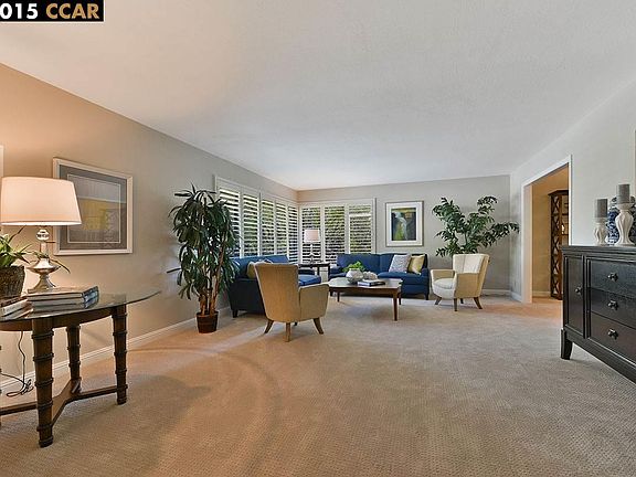 2nd image of 806 Crossbrook Dr