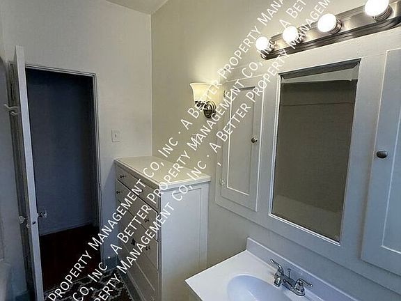5th image of 209 Belmont Ave APT E