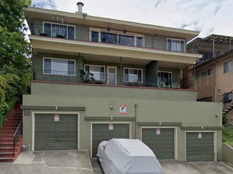 2610 Ivy Dr — Photo 1