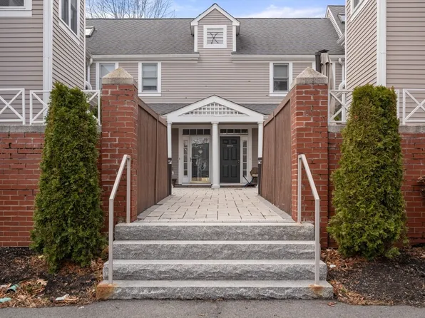 387 E Neponset St, Norwood, MA 02062