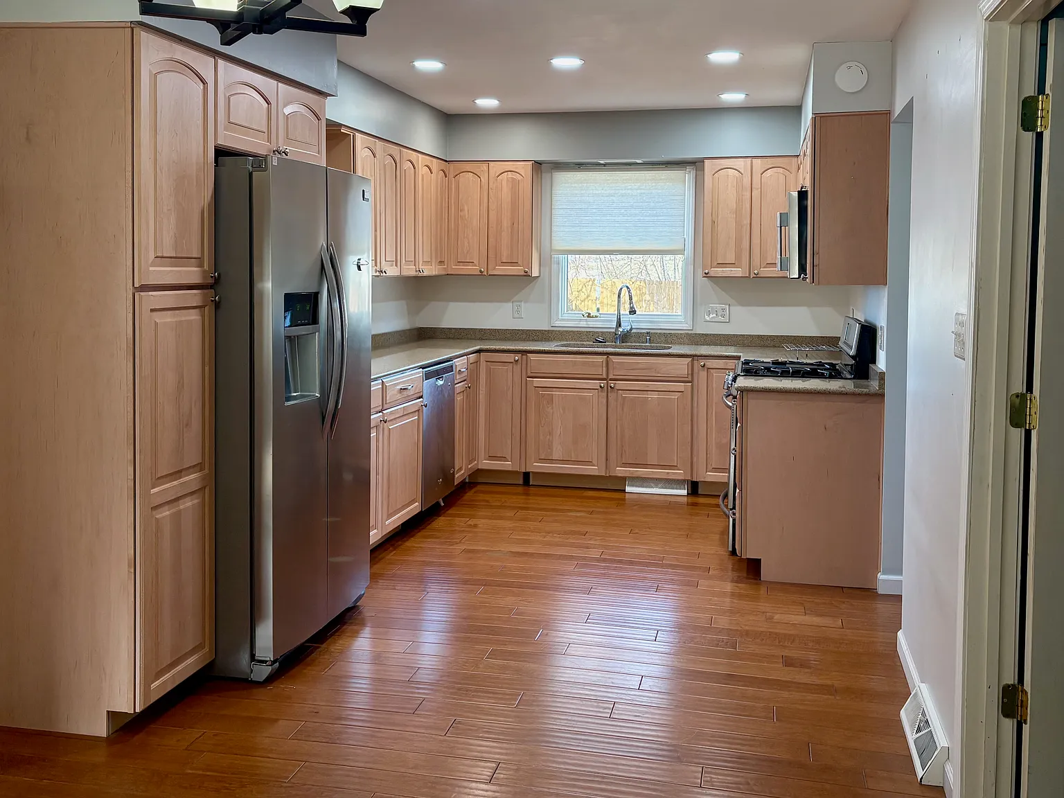 3 bed, 1224 sqft, $1,250 — Photo 3