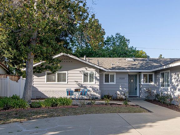 3rd image of 19209 Brookview Dr