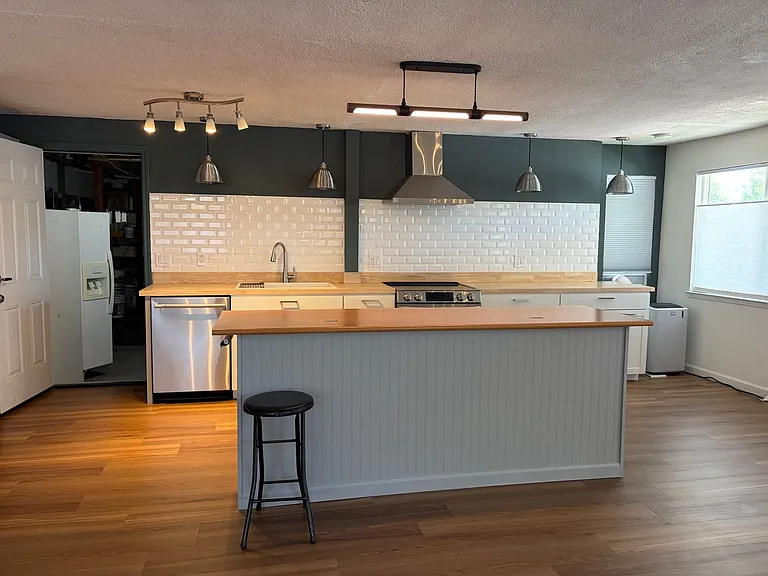 210 Rawhide Way — Photo 3