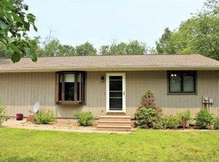 1056 Scarlet Ct, Nekoosa, WI 54457