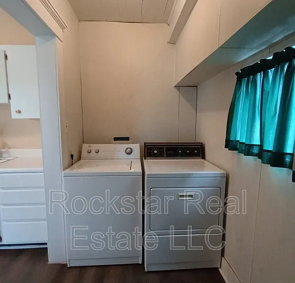 519 E Ermina Ave — Photo 33