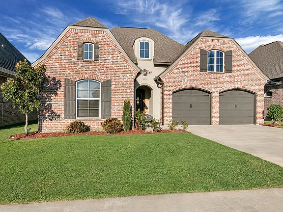 3rd image of 302 Cypress View Dr