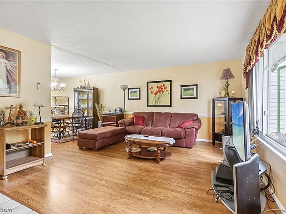 4th image of 14042 Janice Dr
