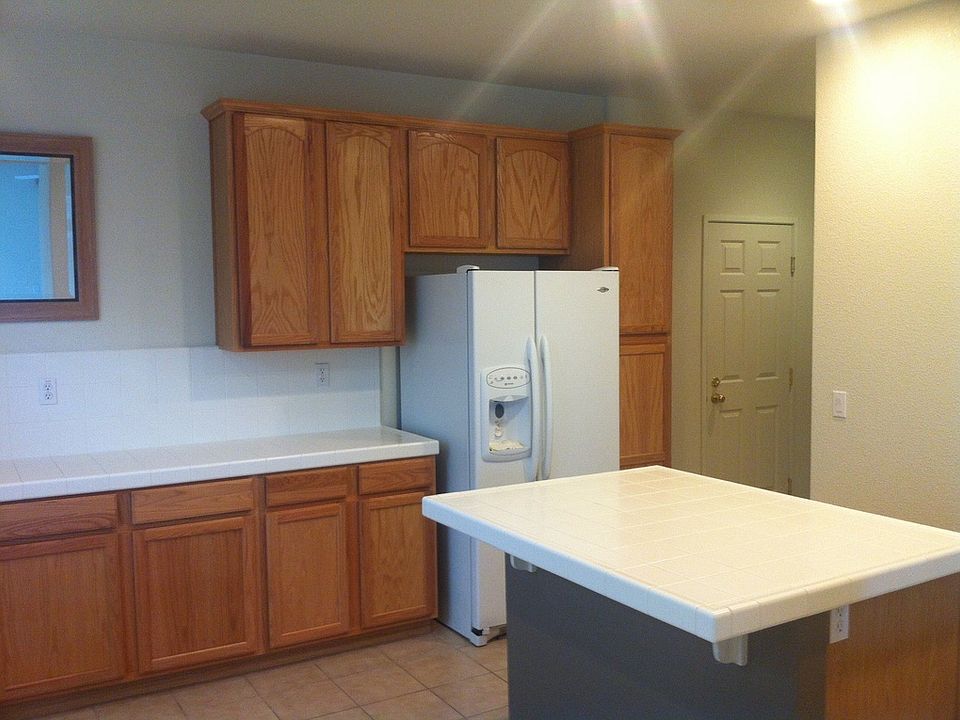 1st image of 102 Luella Ln