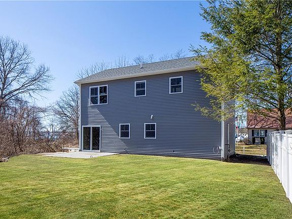 3rd image of 94 Wildwood Ave