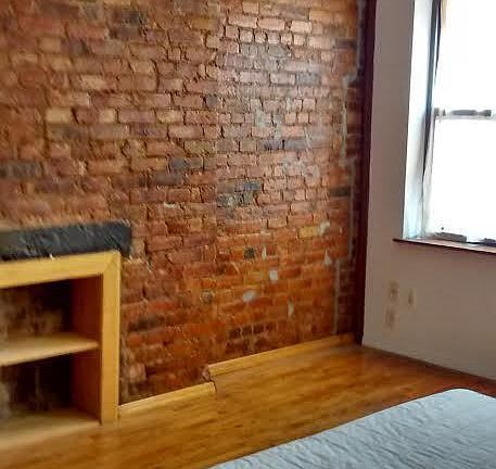 2nd image of 2131 3rd Ave APT 7