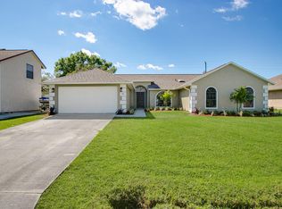 182 Olivick Cir NE, Palm Bay, FL 32907