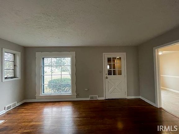 3rd image of 1512 Cedar St