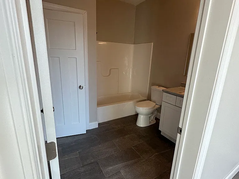 567 Dupont Rd #303 — Photo 7
