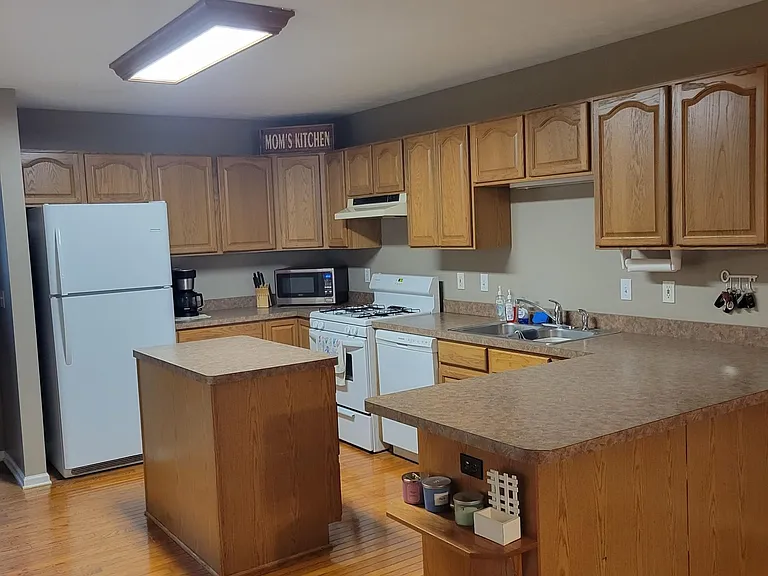 1803 Stone Manor Cir — Photo 12