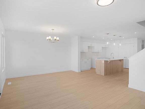 5th image of 2092 194th St NW