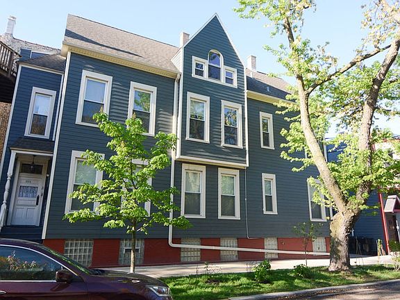 3rd image of 1111 W Roscoe St #G03c